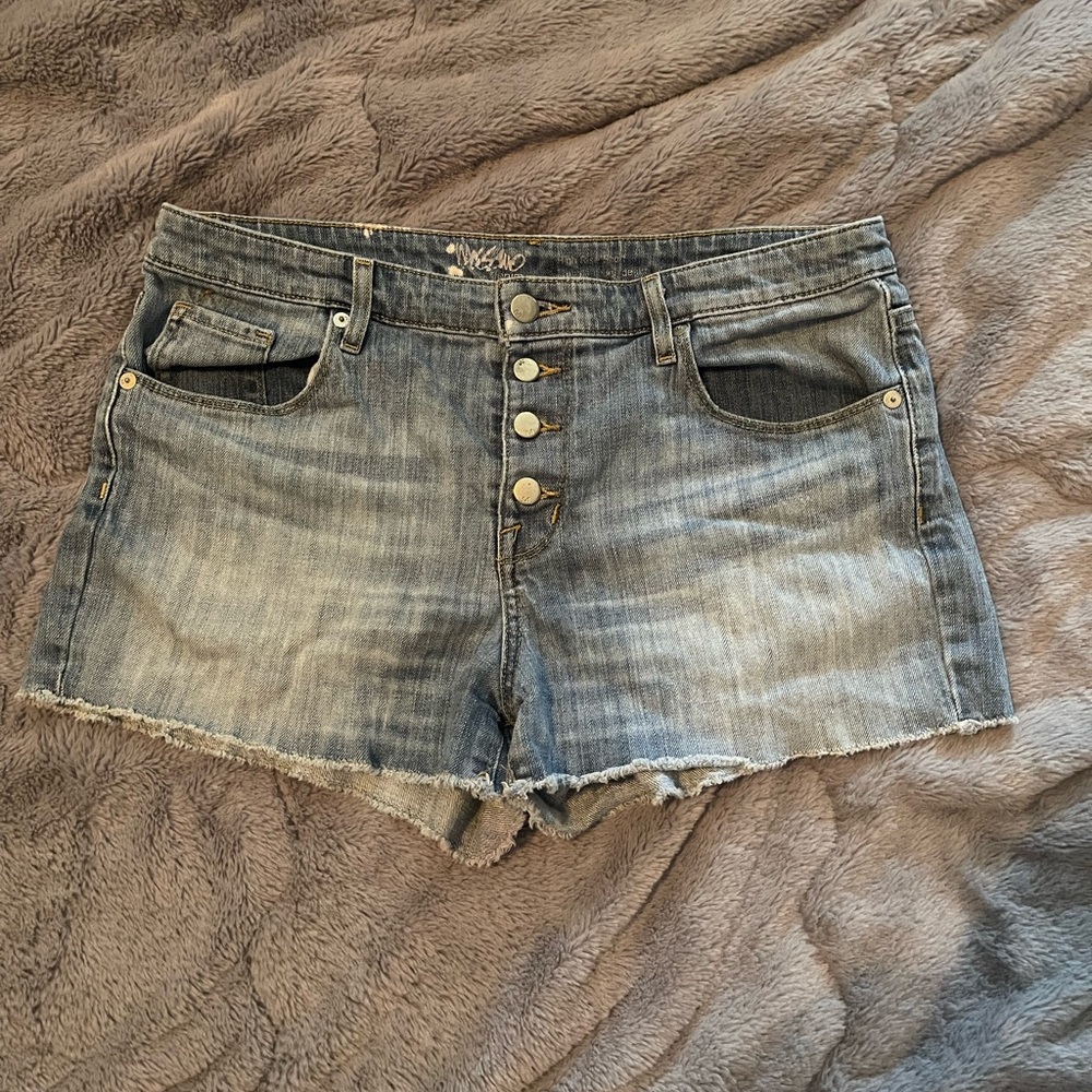 Mossimo brand Jean shorts with buttons size 12